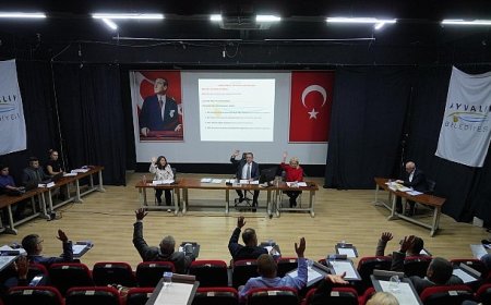 Ayvalık Belediyesi 2026 Yılı Bütçesi 3 Milyar Türk Lirası Olarak Oy Birliğiyle Onaylandı.