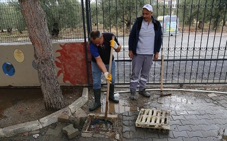 Edremit Belediyesi sağanak yağışlara Karşı 7/24 sahada