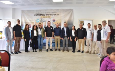 Manisa’da minik ‘şah-mat’çılar ödüllendi