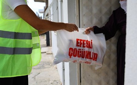 Efes Selçuk’ta beslenme çantaları dayanışma ile doluyor