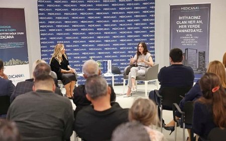 “Sezonun Hikâyesi: Çeşme’de Yaz” söyleşisi Arkas Sanat Alaçatı’da yapıldı