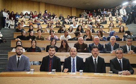 Başkan Altay SÜ Edebiyat Fakültesi Öğrencileriyle Buluştu