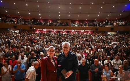 Zülfü Livaneli okurlarıyla buluştu