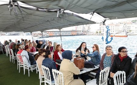 Küçükçekmeceli kadınlar İstanbul Boğazı’nda