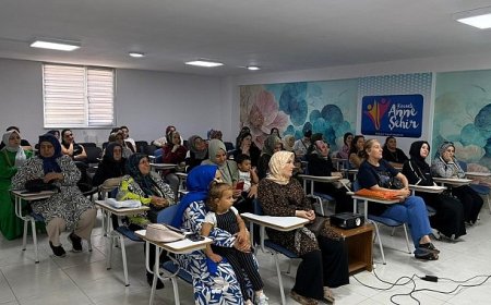 Narkotik polisinden annelere eğitim