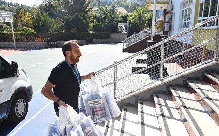 Kadıköy Belediyesi’nden İlkokul Öğrencilerine Kırtasiye Desteği