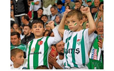 Osmangazi’nin Miniklerinden Bursaspor’a Büyük Destek