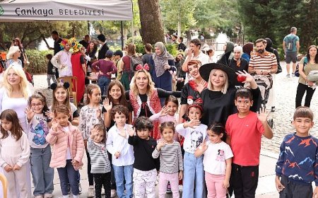 Kuğulupark’ta Açık Hava Sahnesinde Tiyatro Şöleni