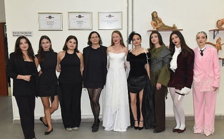Ege’de edebiyat ve moda aynı sahneyi paylaştı
