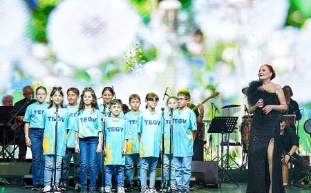 Harbiye’de unutulmaz gece:   Candan Erçetin ve TEGV’li çocuklar aynı sahnedeydi