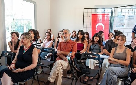 Karşıyaka’da genç tasarımcıların eserleri Galeri Alt’ta sergileniyor