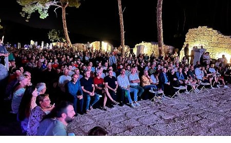 Phaselis Festivali’nde “Samida” sahne aldı