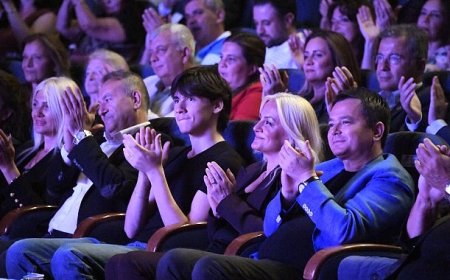 Sanat Güneşi Zeki Müren Osmangazi’de en sevilen şarkılarıyla anıldı