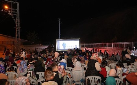 Başkan Altay: “101 Mahallemizdeki Sinema Günleri’nde 70 Binden Fazla Hemşehrimizi Misafir Ettik”