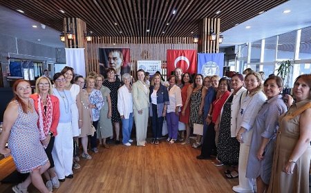 Başkan Mutlu, geleceğin kadın liderleriyle buluştu