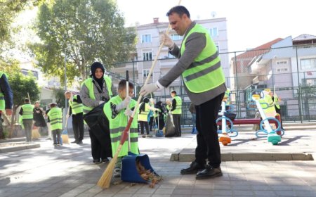 Vatandaş seferber, mahalle tertemiz oldu