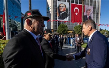 Başkan Tugay gazileri ağırladı