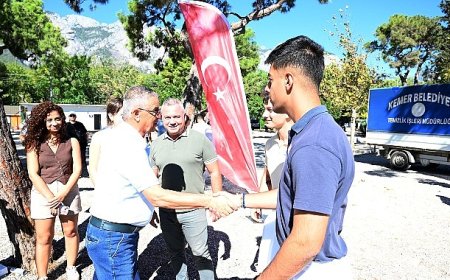 Kemer’de sahil temizliği yapıldı