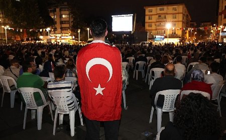 Kent Meydanı, 12 Dev Adam’ın final heyecanına sahne oldu