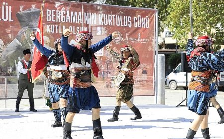 Bergama’nın Kurtuluşu törenlerle kutlandı