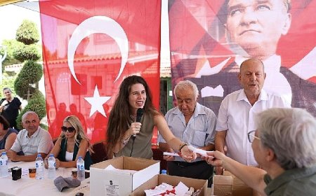 Başkan Denizli, Çeşme’de 32 yıllık tapu sorununu çözdü