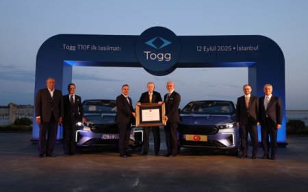 Cumhurbaşkanı Erdoğan’a Togg’un yeni modeli T10F hediye edildi