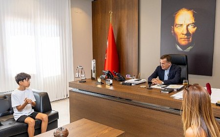 Başkan Abdullah Özyiğit, minik çevreci Aras Kayretli ile buluştu