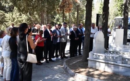 Keşan’da merhum yerel yöneticiler mezarları başında anıldı