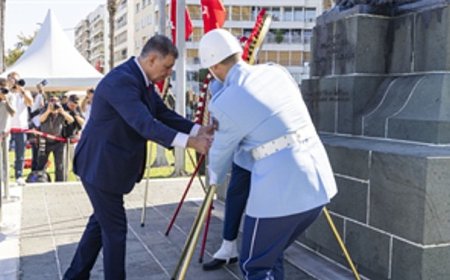 İzmir’de Geleneksel Zafer Yürüyüşü