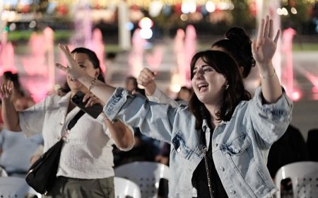 Afak Meydanlı coşturdu, Can Dostlar neşe kattı