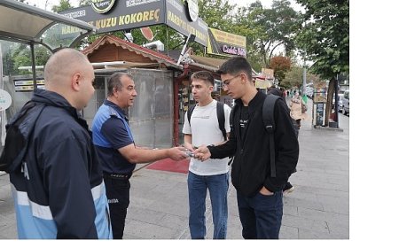 Başkan Rasim Arı’dan Öğrencilere Bitmeyen Kalem Sürprizi