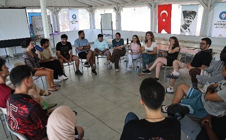 Büyükşehir Belediyesi Doğu-Batı Kampı ile gençleri buluşturdu