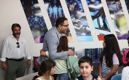 Yiğit, Robotik Kodlama Kursu öğrencileriyle buluştu