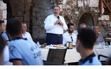 Başkan Topuz, Zabıta Personelleriyle Bir Araya Gelerek Haftalarını Kutladı