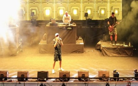 Ceza, İzmir’den barış mesajı verdi