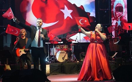 Tuğçe Kandemir Saray’ı salladı