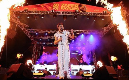 Sefo, Aliağa’da Zafer coşkusunu zirveye taşıdı