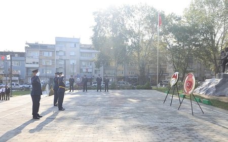 İnegöl’de Zafer Bayramı Coşkusu Resmi Törenlerle Başladı