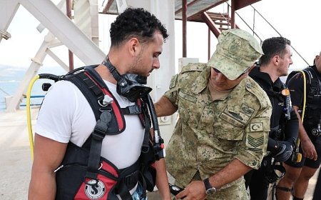 Engelliler, 30 Ağustos Zaferi için su altı dalışı yaptı