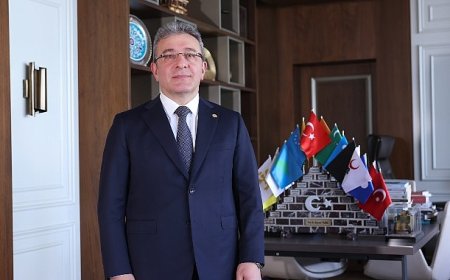 DEÜ Rektörü Prof. Dr. Bayram Yılmaz’dan 30 Ağustos Zafer Bayramı Mesajı