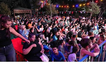 Keçiören’de Açık Hava Sinemalarına Yoğun İlgi