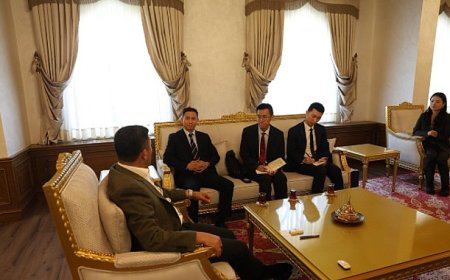 Belediye Başkanı Rasim Arı, Çinli Misafirlerini Ağırladı