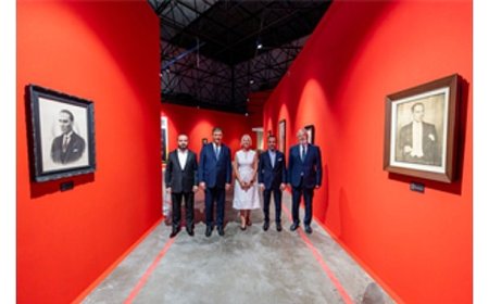 Atatürk ve Refik Anadol sergileri İzmirliler ile buluşuyor