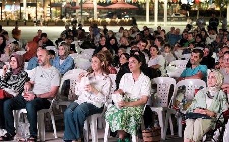 “Gülen Gözler” Milli İrade Meydanı’nda keyif verdi