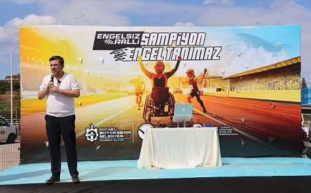 Özel bireyler, yarış pistinde sürüş deneyimi yaşadı