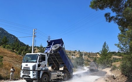 Kemer Ovacık Mahallesi’nin 3.5 kilometrelik yolu asfaltla buluştu