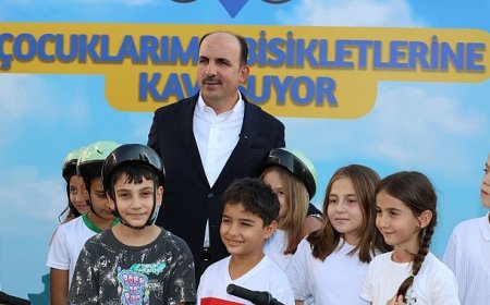 Başkan Altay 40 Gün Sabah Namazına Giderek Bisiklet Kazanan Çocuklarla Buluştu