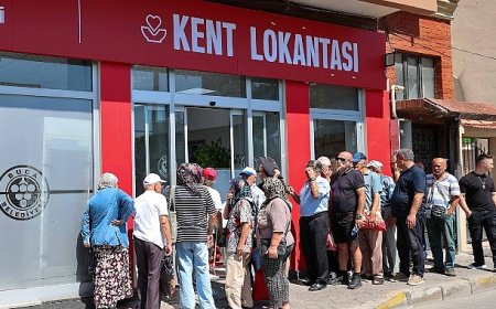 Bir ekmek 15 lira, Buca’da 4 çeşit yemek 50 lira