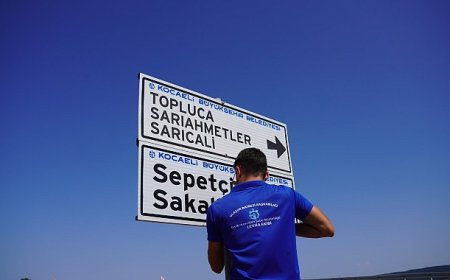 Kırsal ulaşımda levhalar yenileniyor