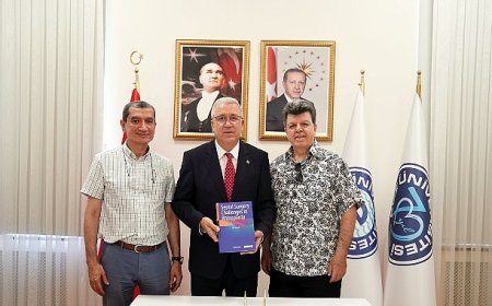 Prof. Dr. Apaydın’ın yeni kitabı burun cerrahisinde referans niteliği taşıyor